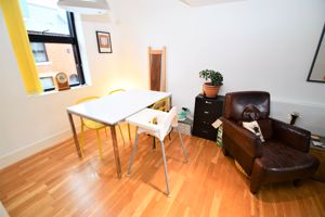 Lounge/Diner- click for photo gallery